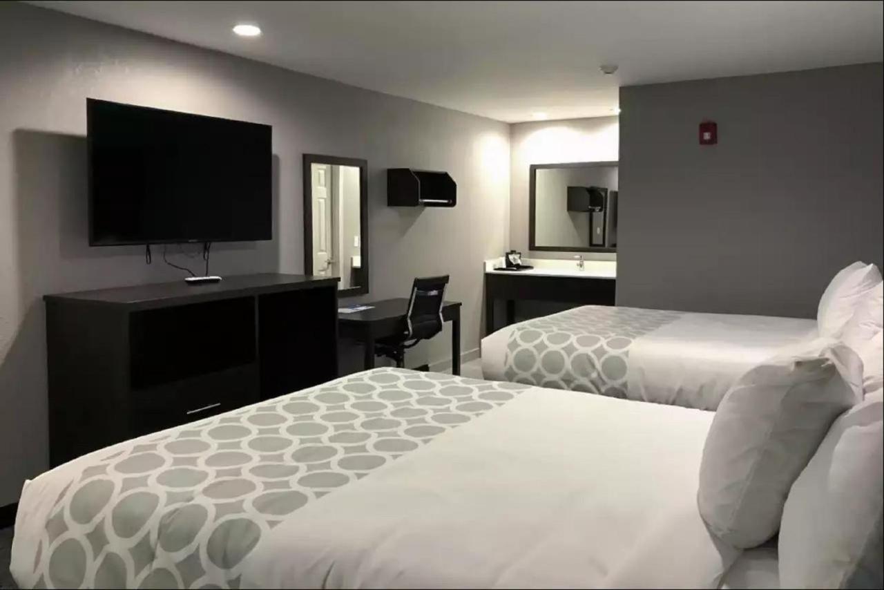 קלהון Rodeway Inn South מראה חיצוני תמונה